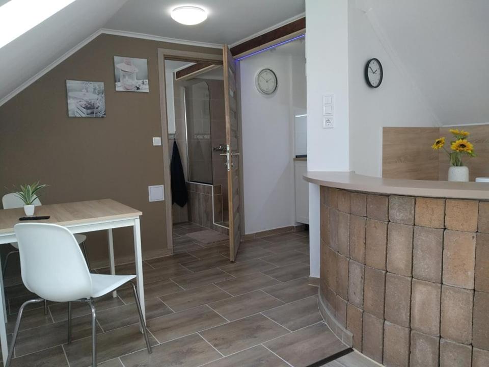 Suitetrails - Füred Apartmanház