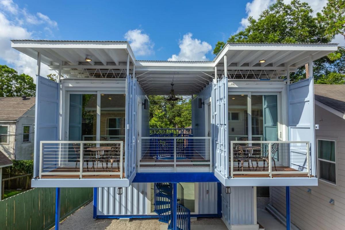 East Downtown Mico-luxe Container living pod #8 - Housity