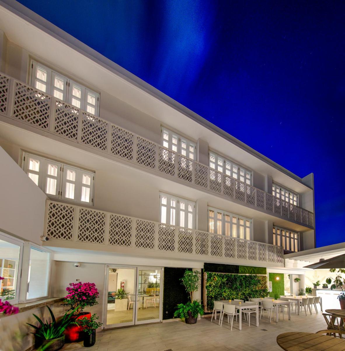 Suitetrails - Trópica Beach Hotel