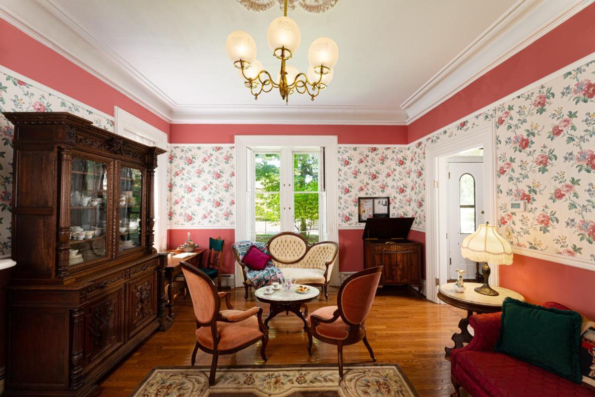 Rosemont Inn - Housity