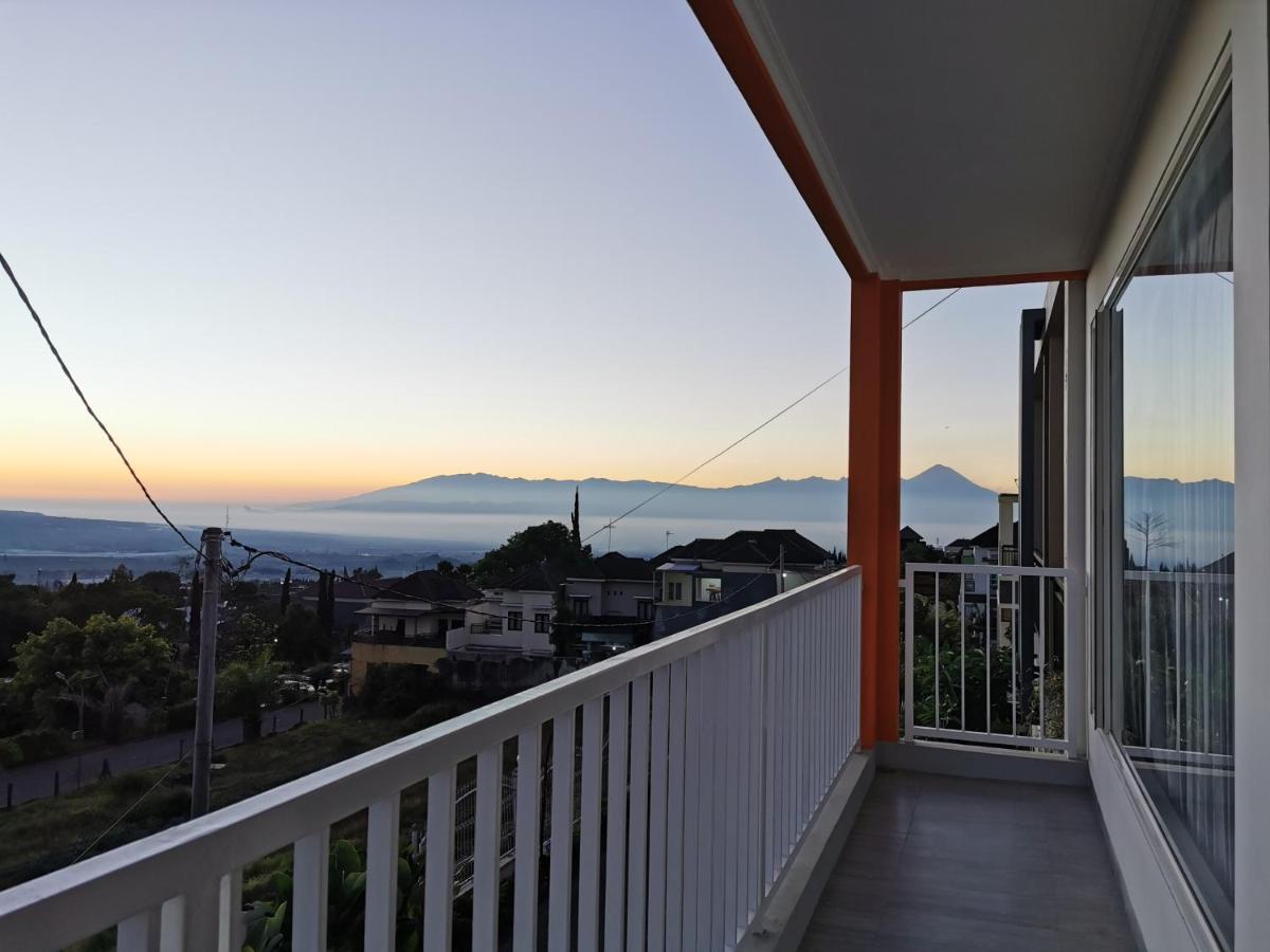 Suitetrails - Batu Mountview Villa