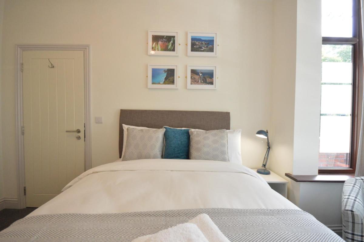 Lexicon House - 4 bedrooms 3 bathrooms - Housity