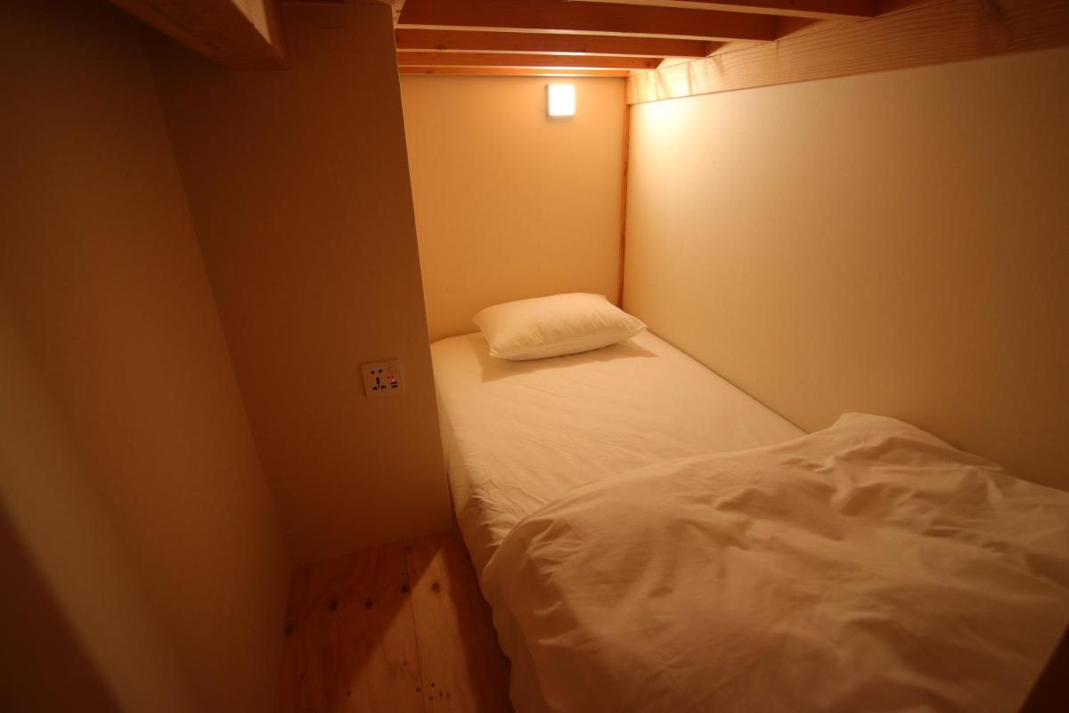 Running Bare - Housity