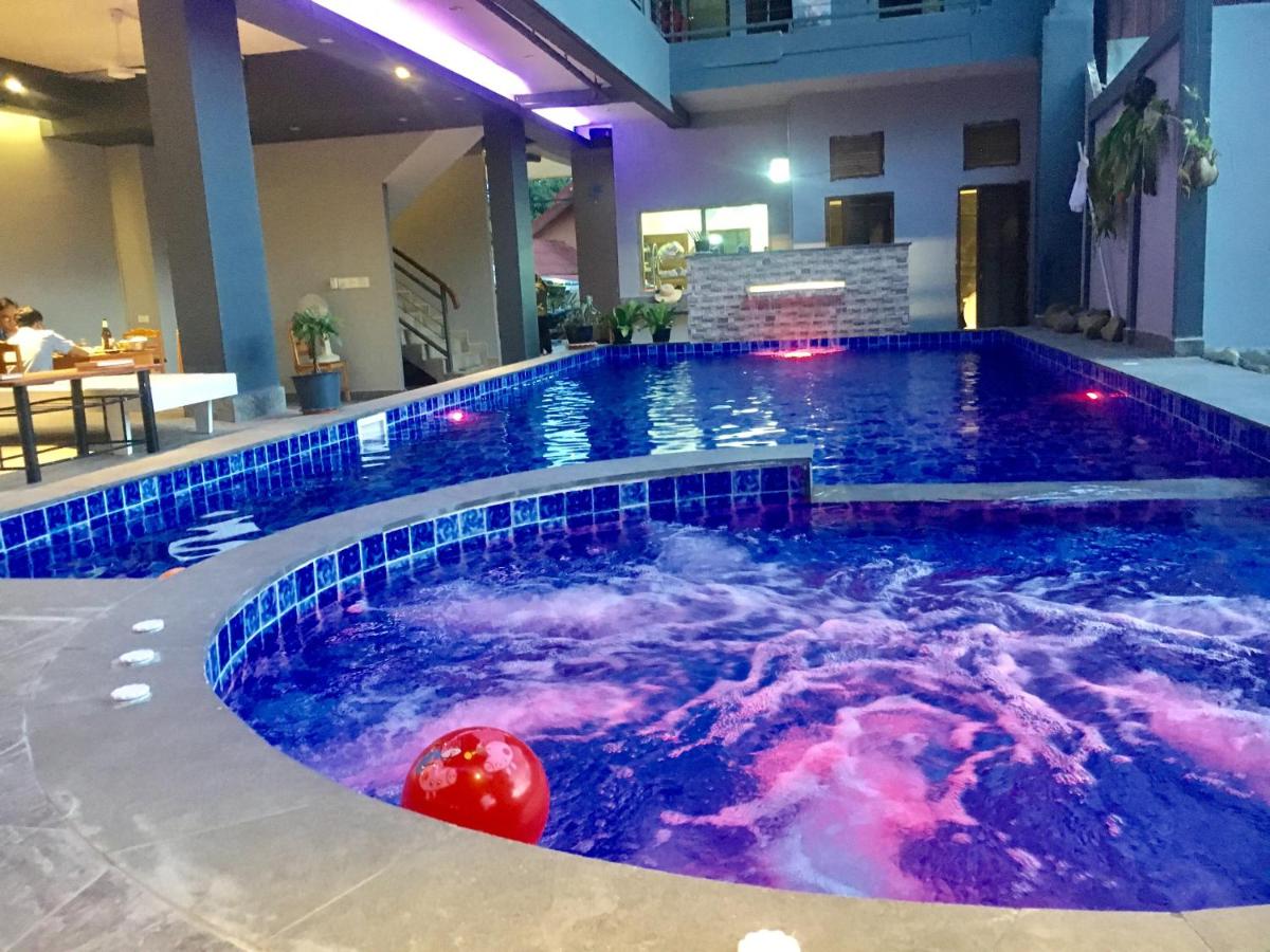 FARAWAY SUITES - Housity