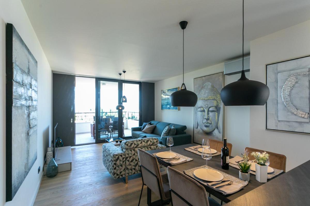 Eni Luxury Residence - Housity