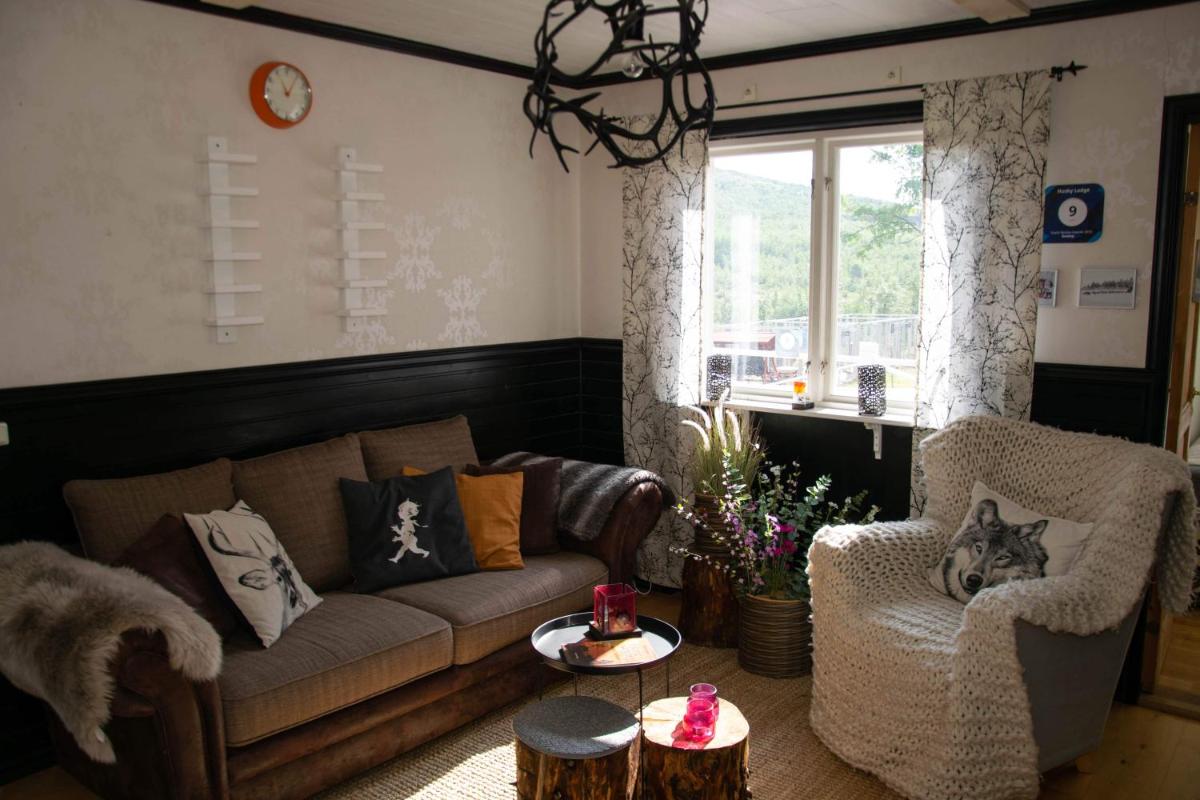 Husky Lodge Hostel - Housity