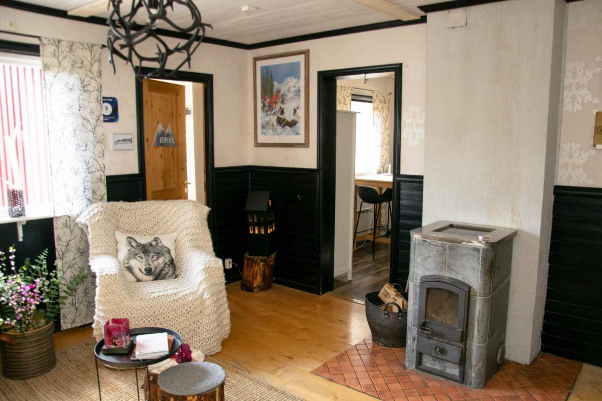 Husky Lodge Hostel - Housity