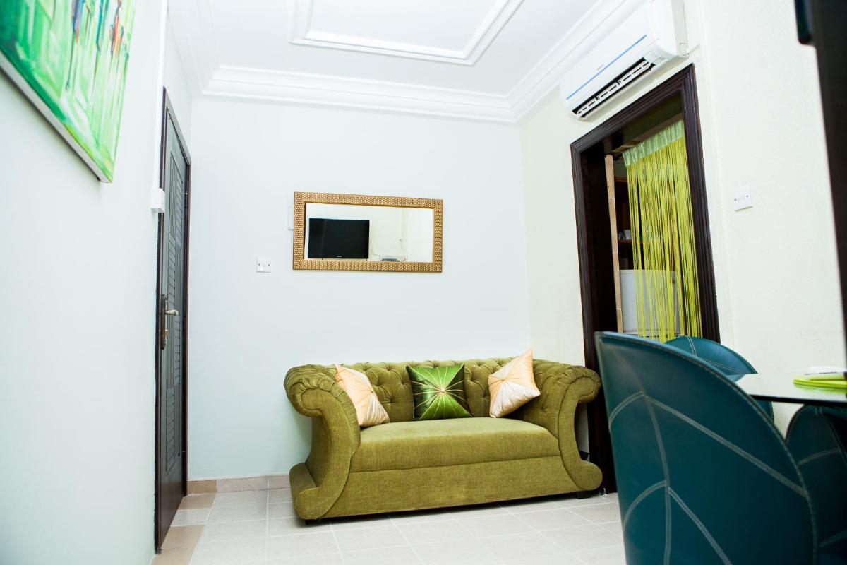 Maxwell Court Apartments - Housity