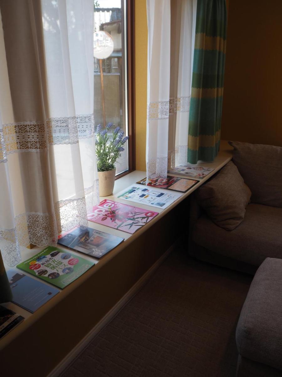 GUEST HOUSE BOSTONS - Housity