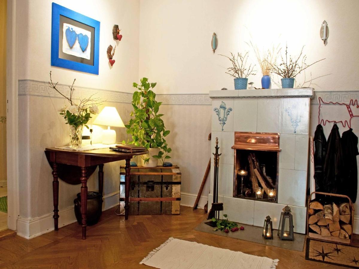 Eklanda Bed & Breakfast - Housity