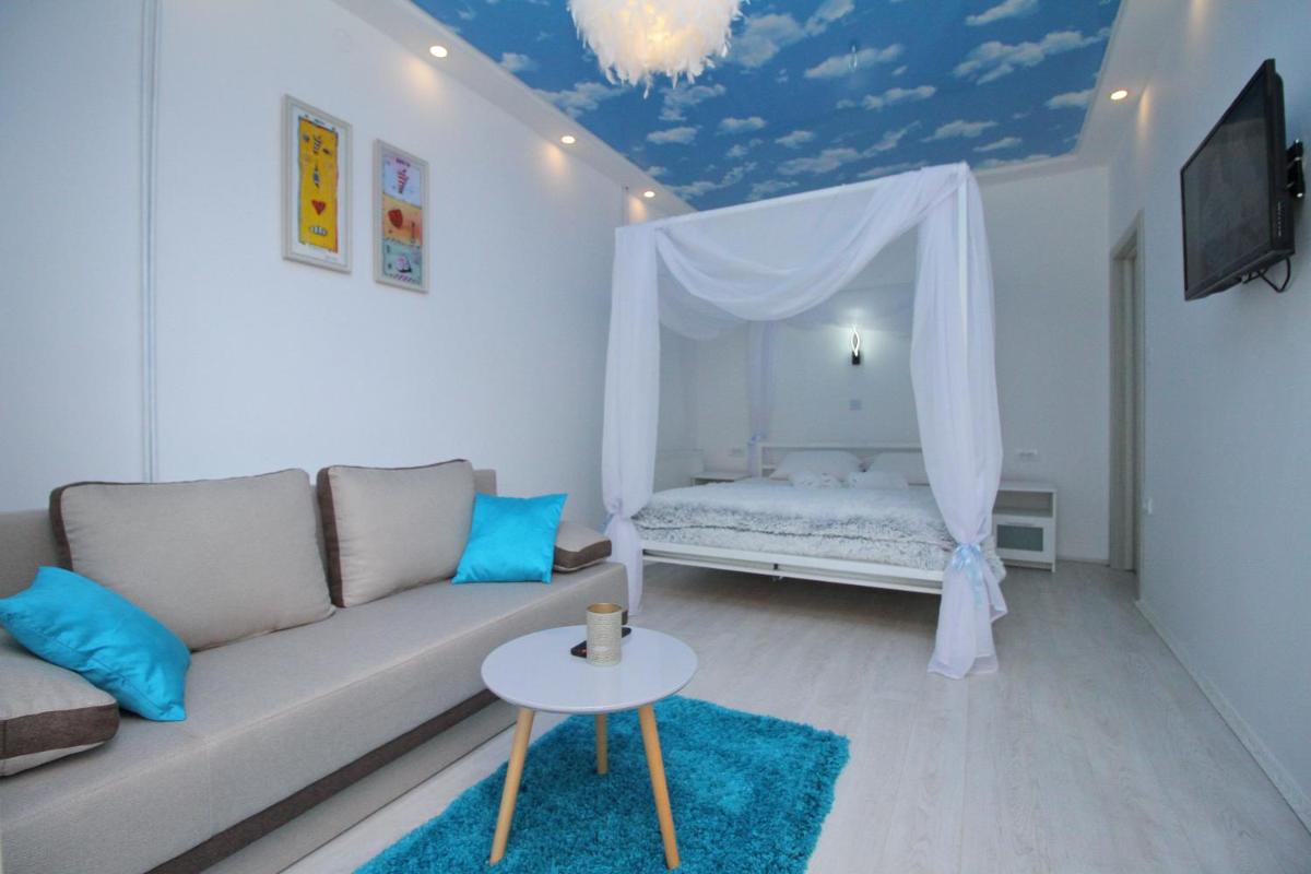 Apartments Blue House - Housity