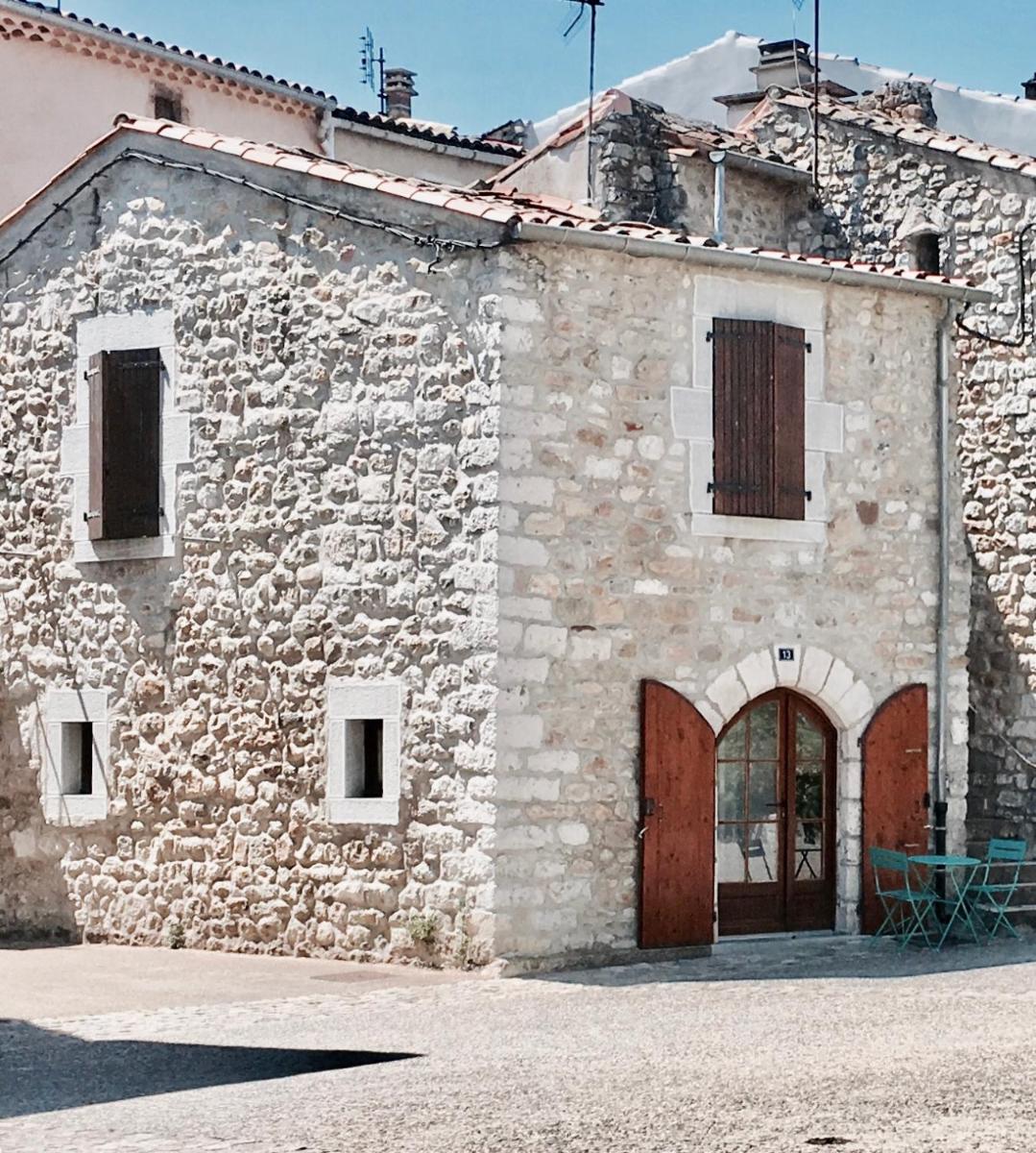 Ruoms Petite Maison 3* centre-village - Hizvo