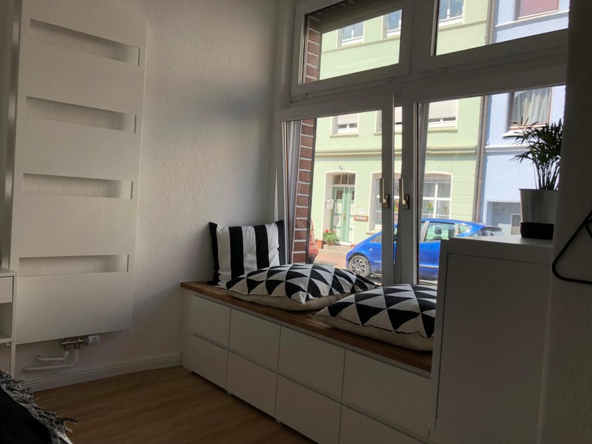 zentral gelegenes Ferienzimmer Möllner Seestrasse - Housity