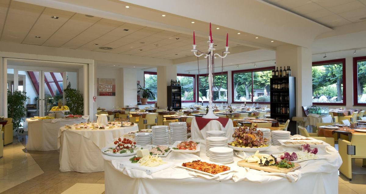 Grand Hotel Admiral Palace - Housity