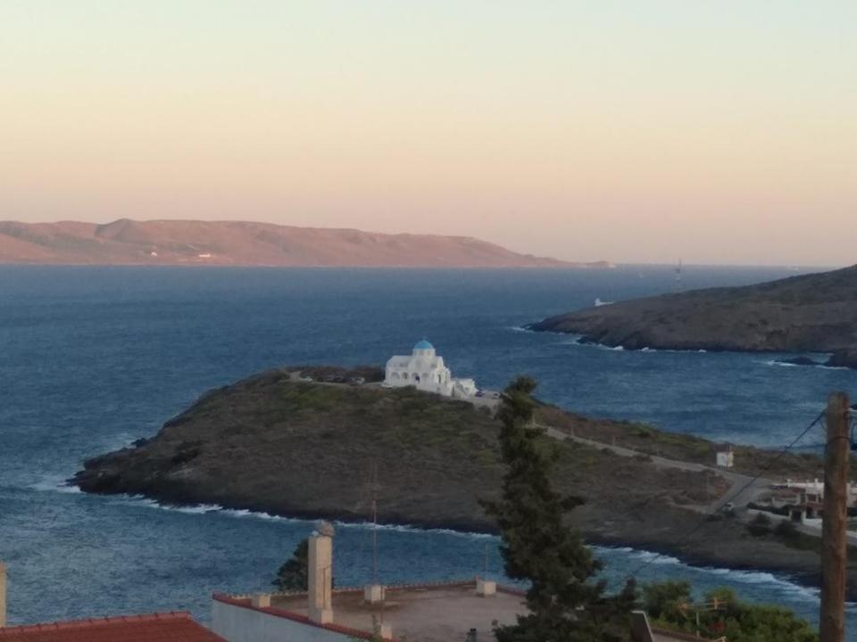 Perigiali Kerateas - Housity
