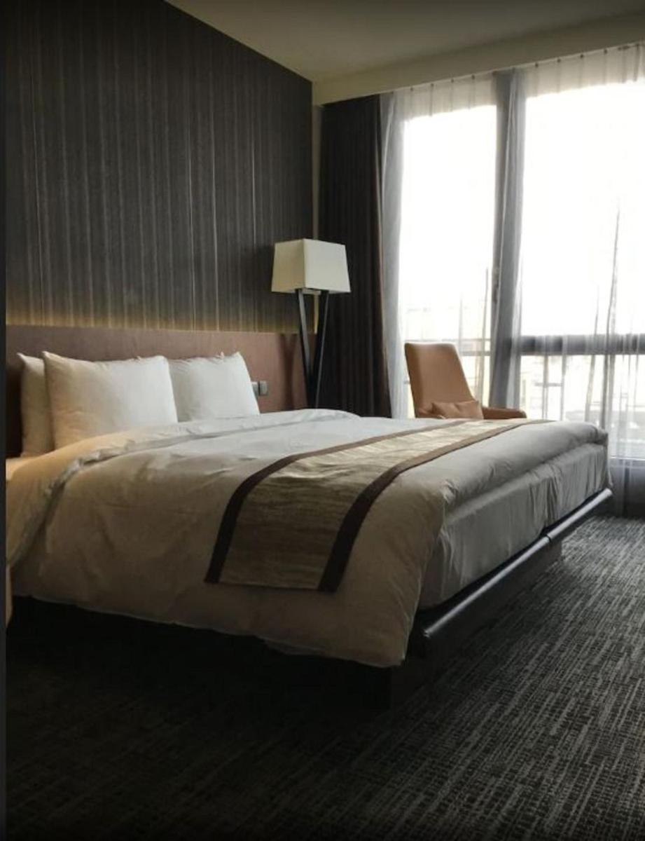 Hotel In - Housity