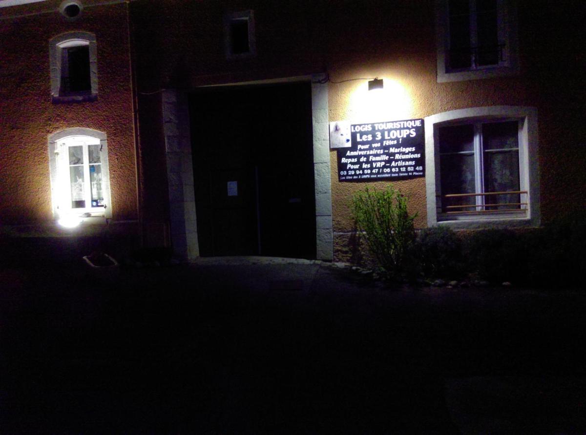 Aux 3 Loups - Housity