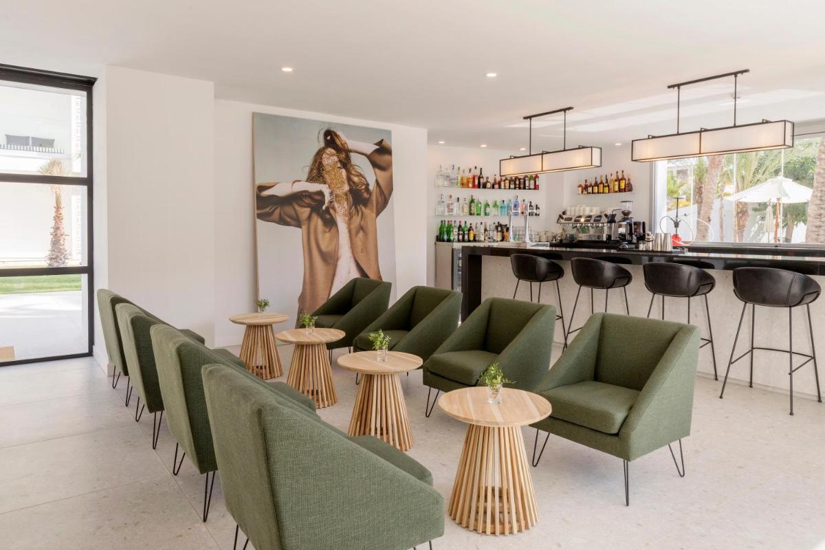 Bebidas en HM Ayron Park - Adults Only