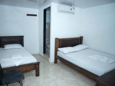 Aparta Hotel El Cacique Upar - Housity