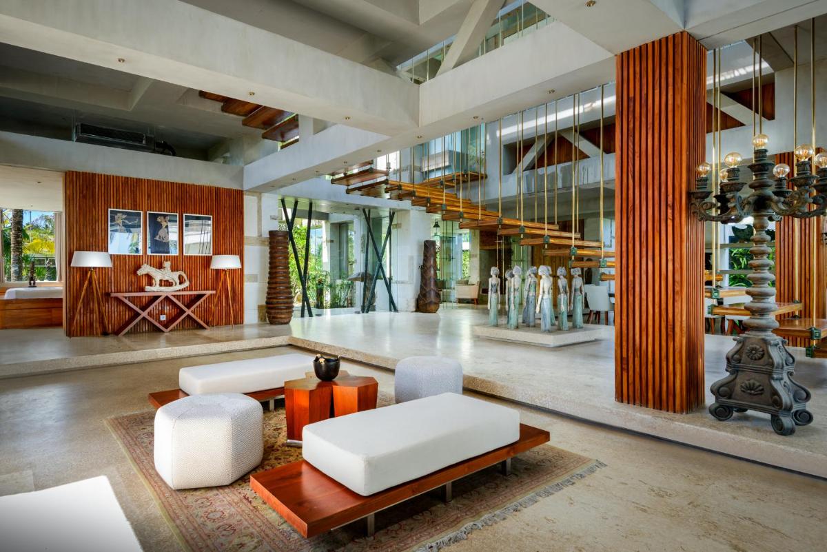 Villa Vedas - 50m to Batu Tampih Beach - Housity