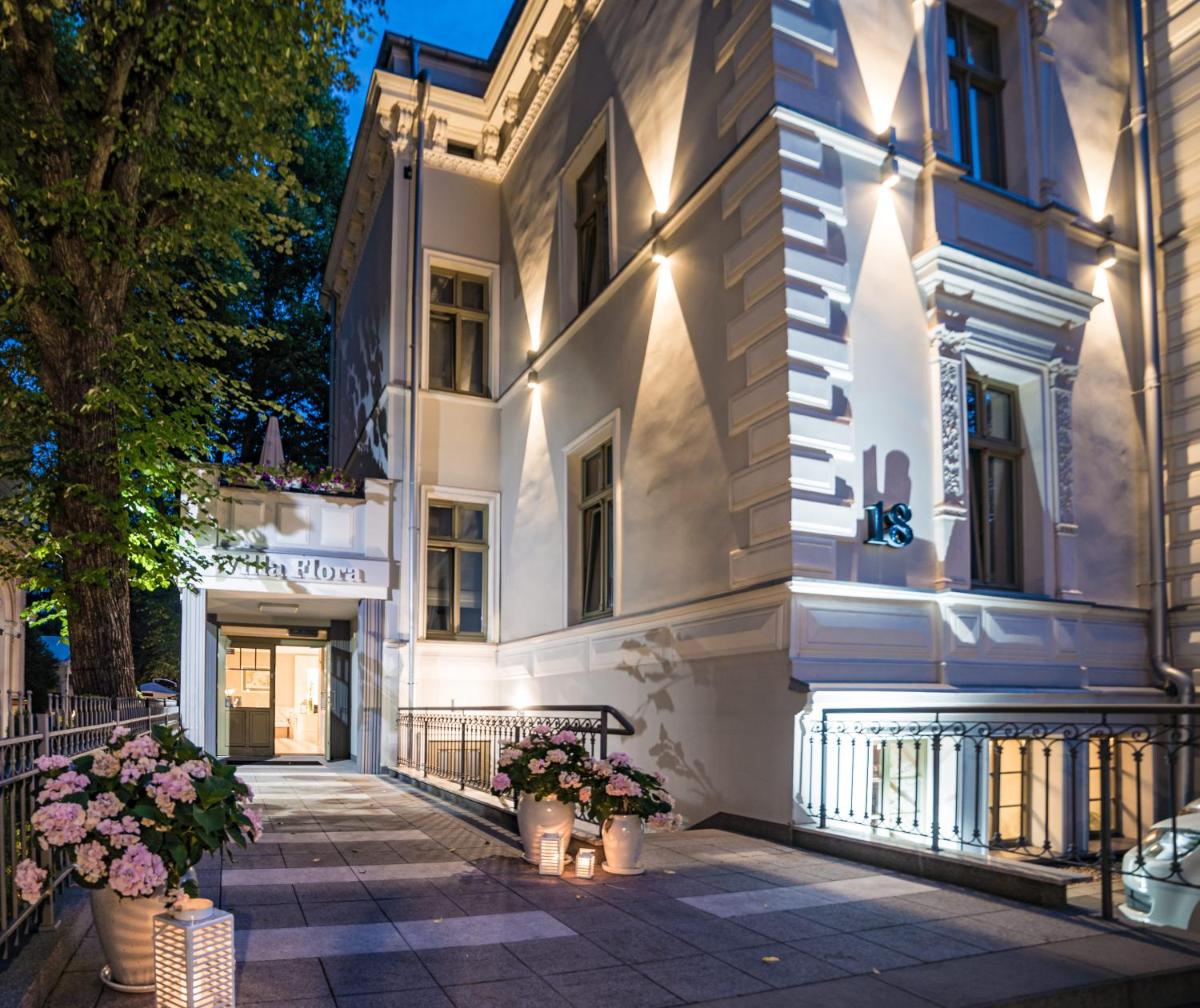 Hotel Willa Flora - Housity