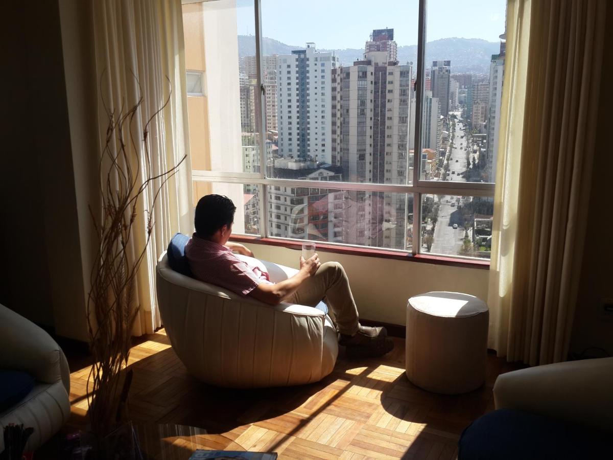 Suitetrails - APARTAMENTO PRIVADO Piso 20a, CENTRICO, CERCA EMBAJADA USA, TELEFERICO, MALLS, VISTAS 360 y ZONA SEGURA