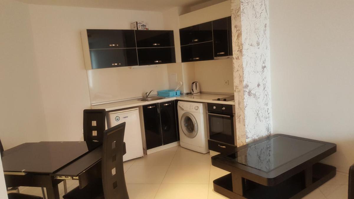 Rich Apartment Nesebar - Housity