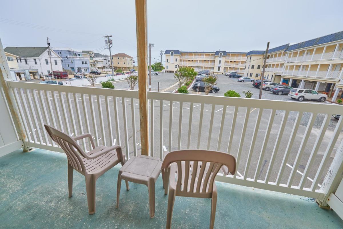 Drifting Sands Oceanfront Hotel - Housity
