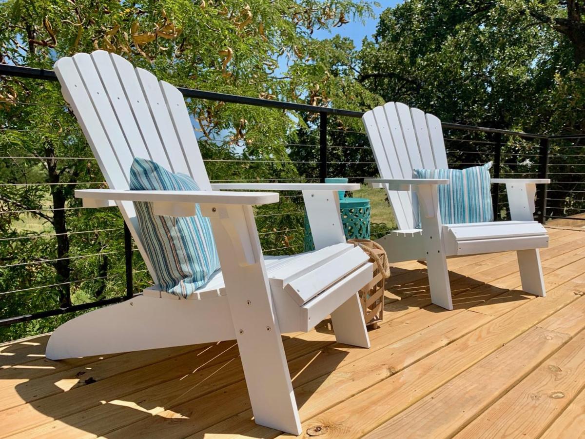 The Shoreline Container Home 12 min to Magnolia Silos and Baylor - Housity