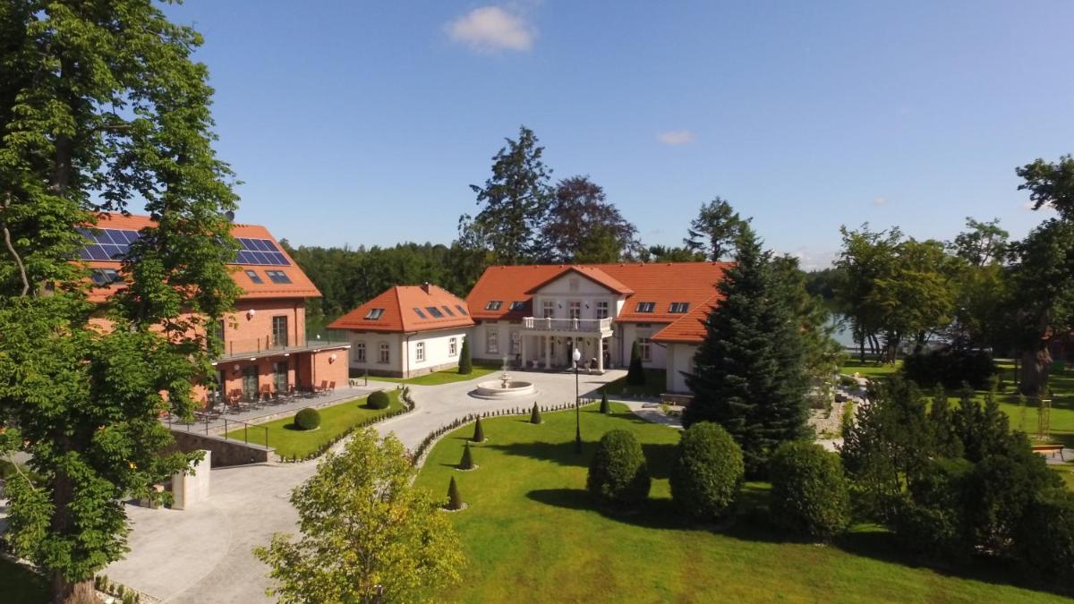 Leśny Dwór - Housity