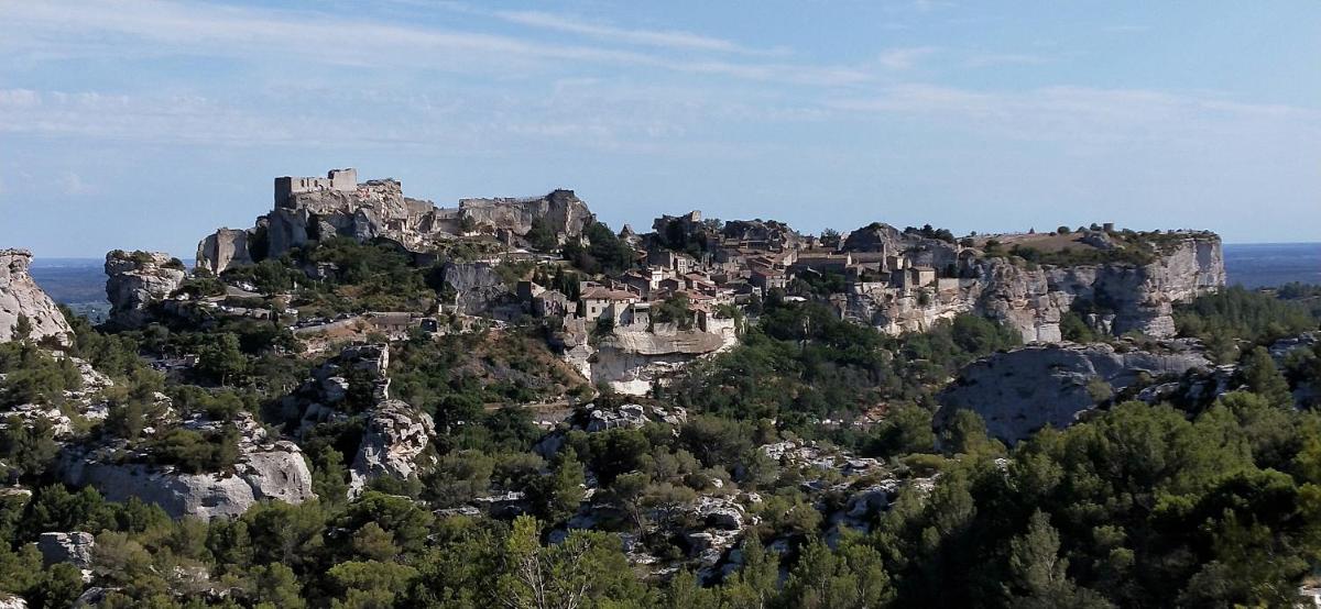ST REMY DE PROVENCE PROCHE CENTRE VILLE - Parking privé - Housity