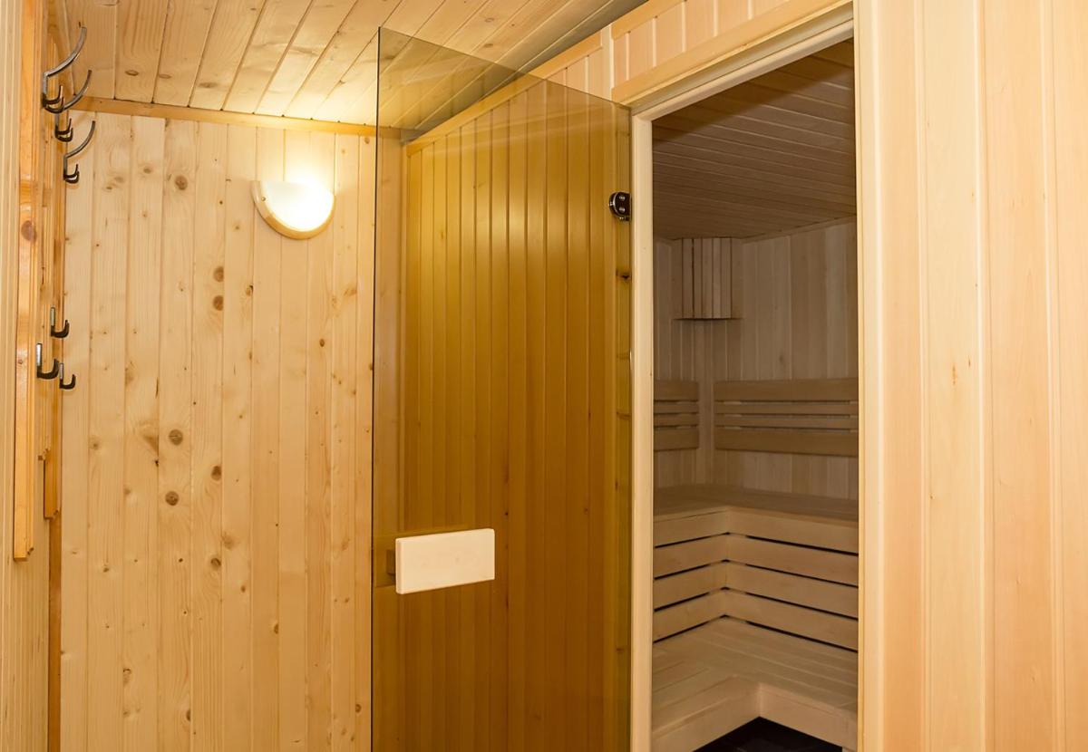 Traditional Bulgarian House + Pool, Sauna and Garden - Housity