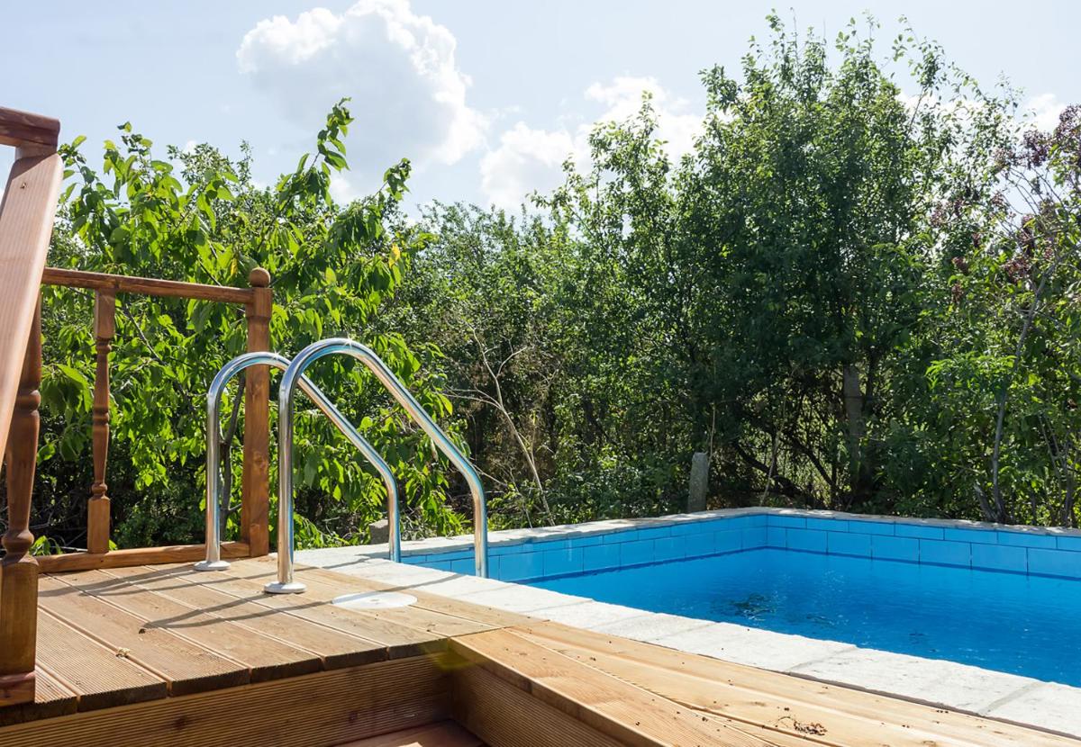 Traditional Bulgarian House + Pool, Sauna and Garden - Housity