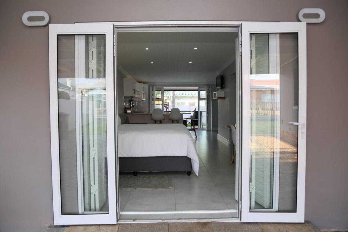 McHaven @ 8 - Housity