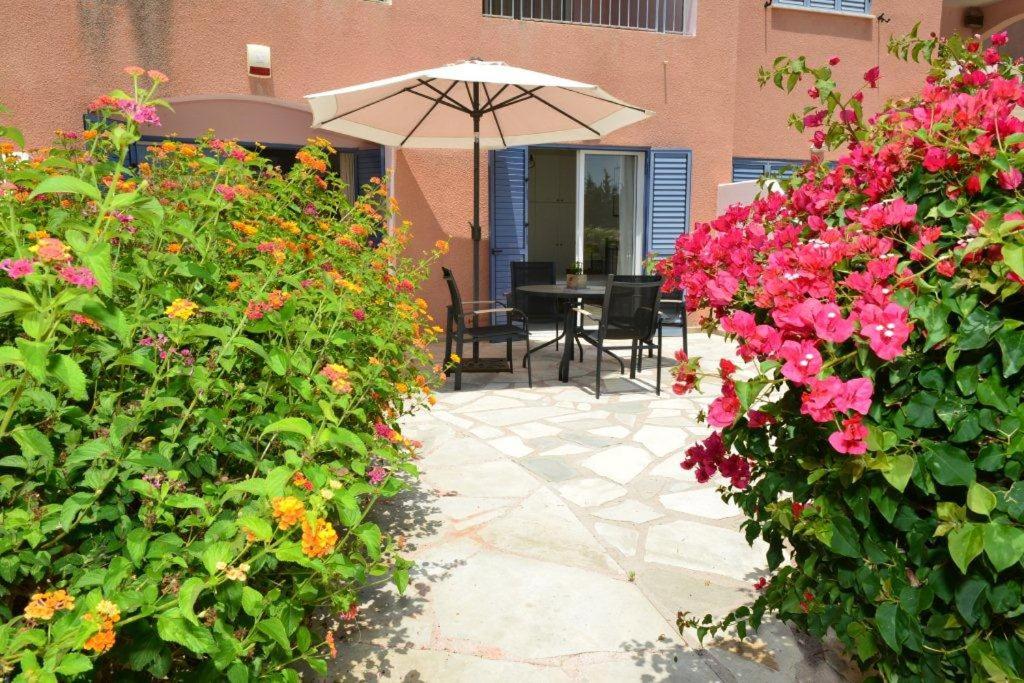 Suitetrails - Limnaria Villas Sunny Garden Apartment