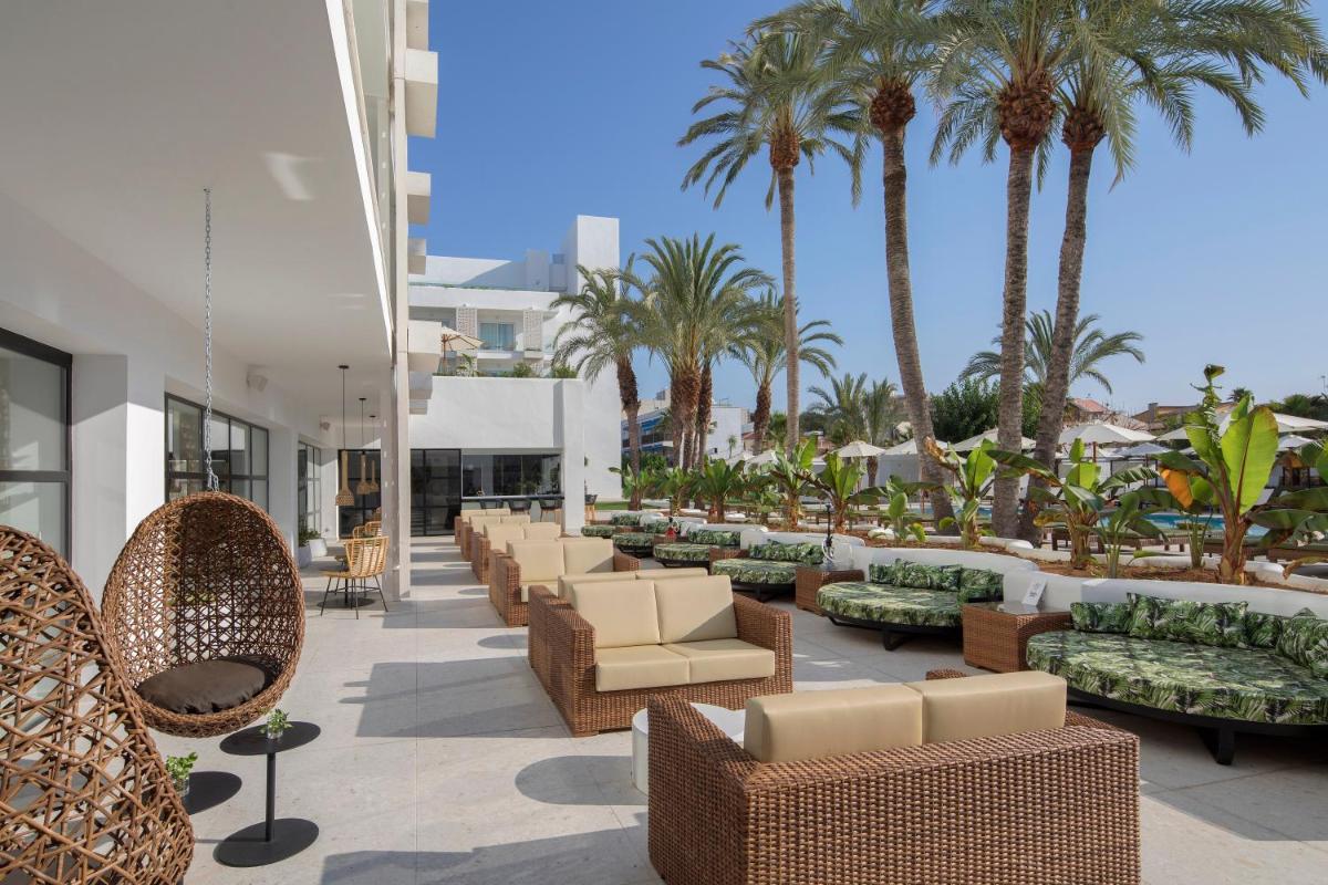 Jardín al aire libre en HM Ayron Park - Adults Only