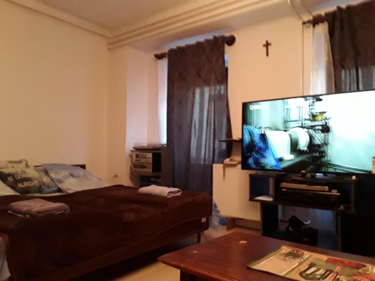Tunnel Family Apartmanház Pécs - Housity