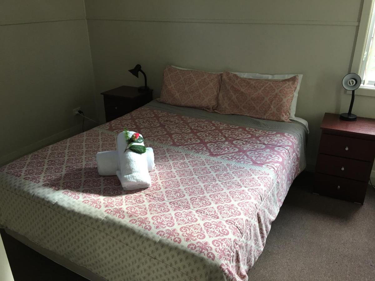 Kickback Cottages - Housity