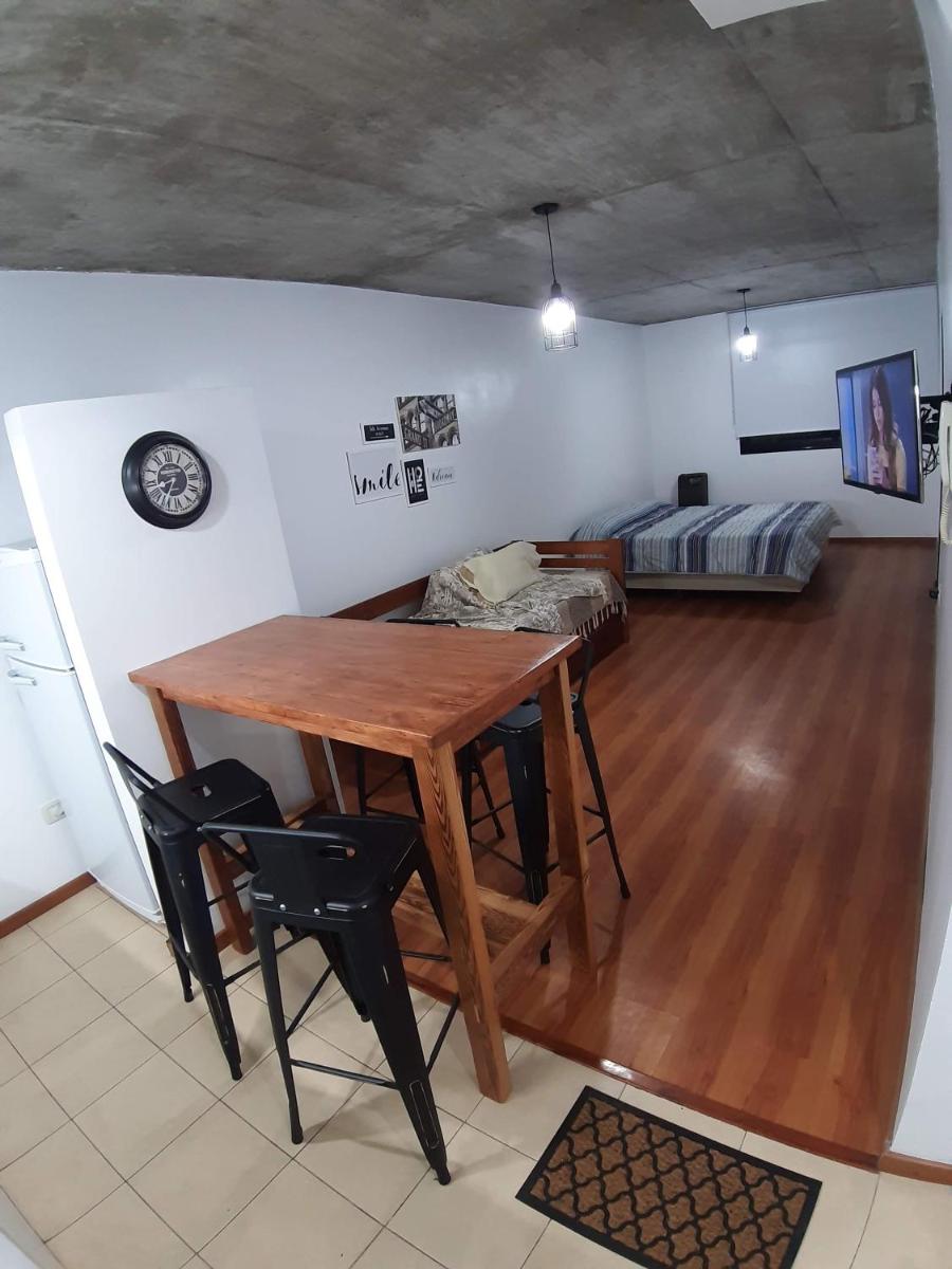 Depto calle 20 y 37 - monoambiente, muy bonito y luminoso! - Housity