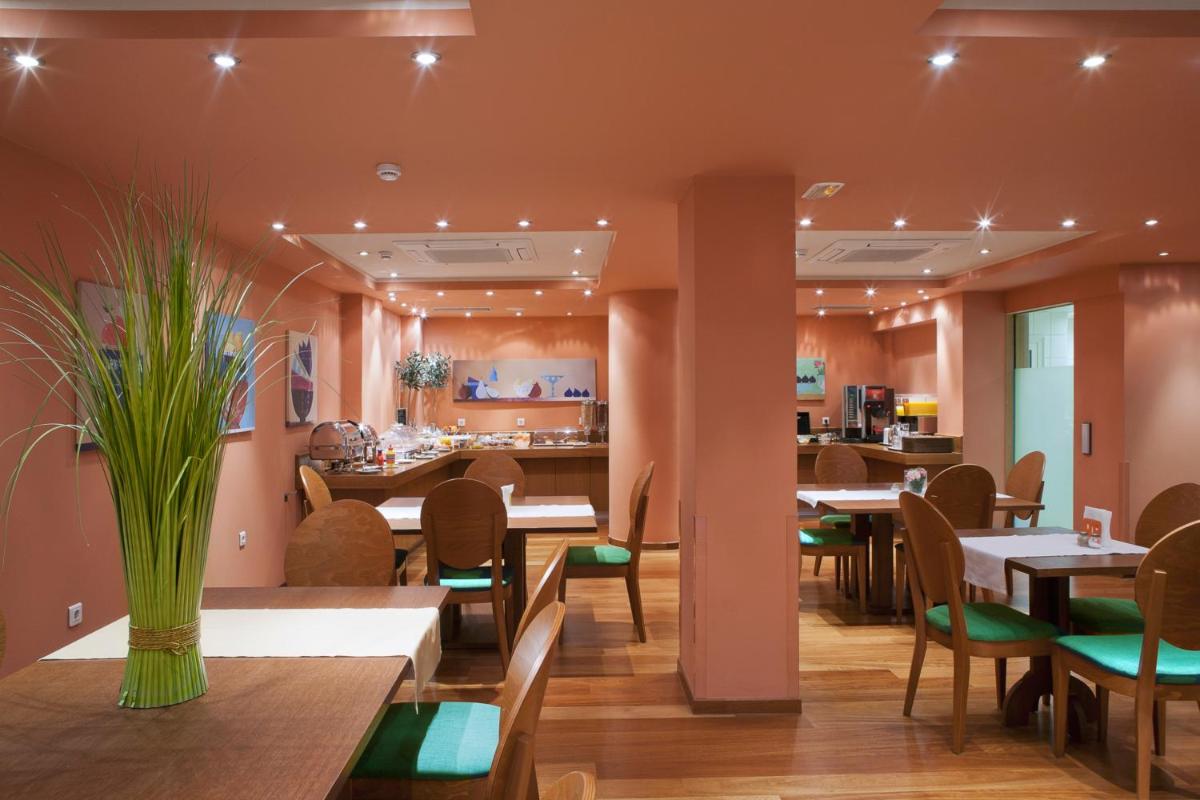 Suitetrails - Athens Center Square Hotel