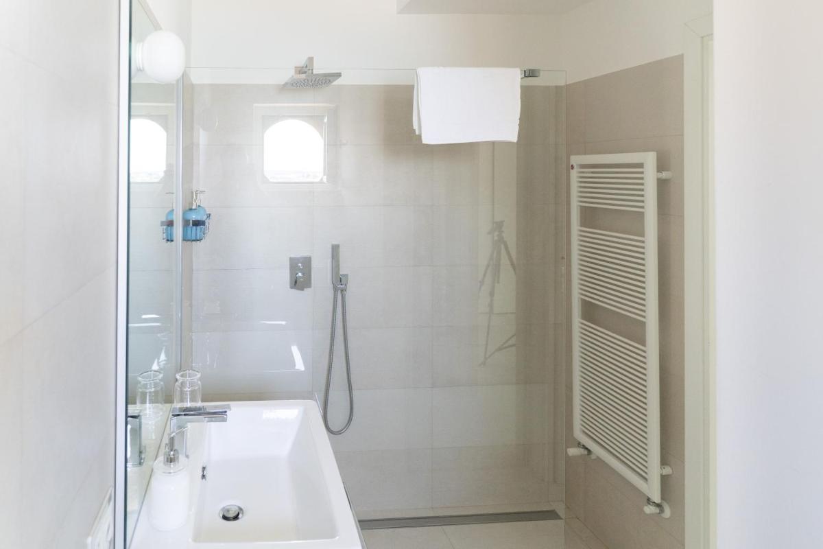 Santa Rosa luxury apartment 2 BEDROOMS 4 People private parking - Housity