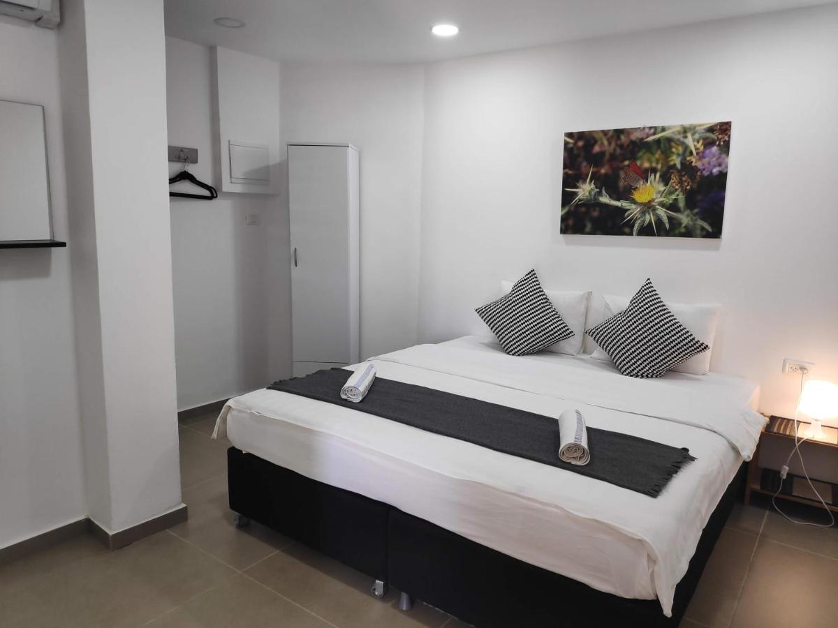 Dead Sea Desert's Edge - Housity