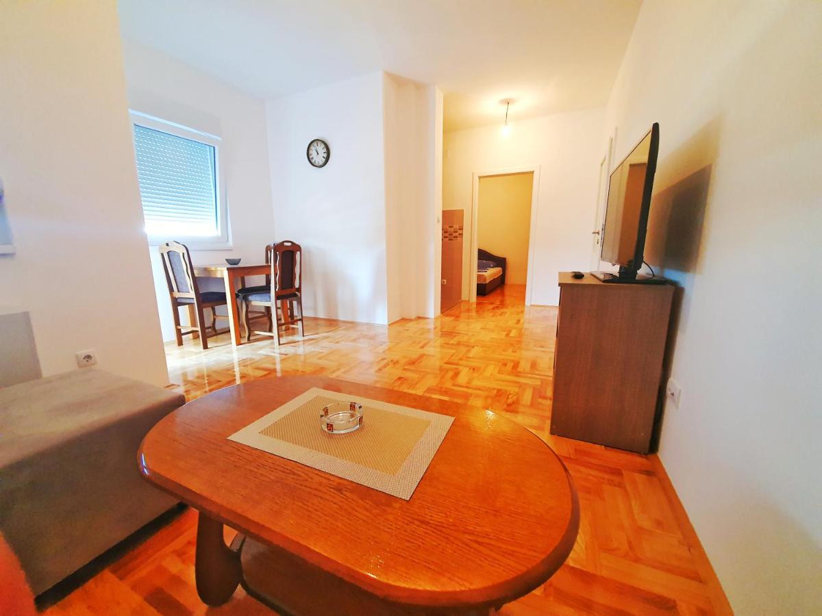 Apartman 44 - Housity