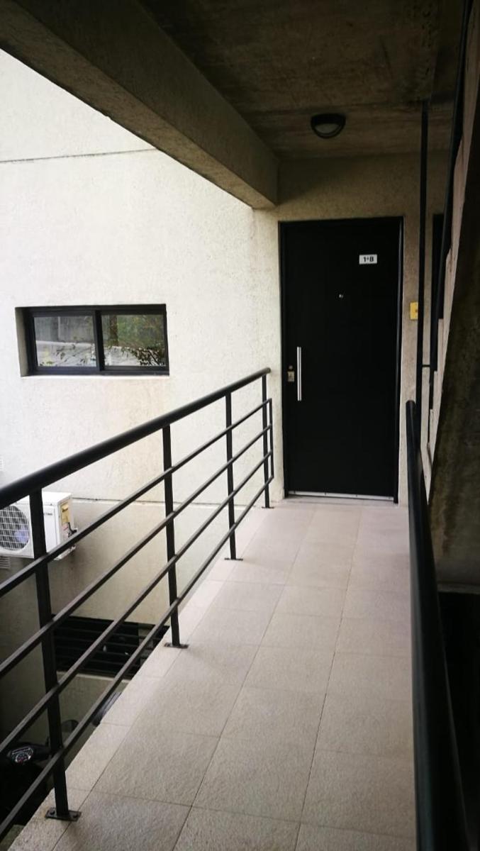 Depto calle 20 y 37 - monoambiente, muy bonito y luminoso! - Housity