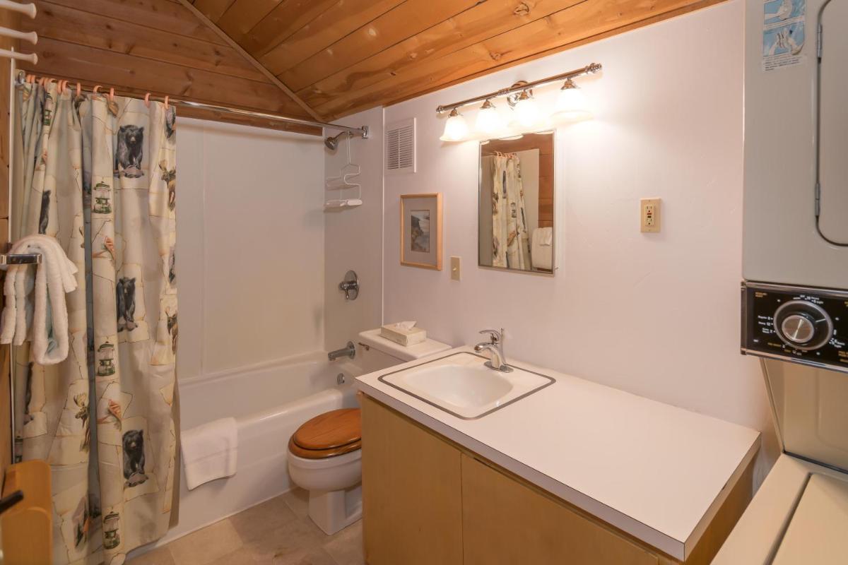 Cluster Cabin 20-Sunriver Vacation Rentals by Sunset Lodging - Housity