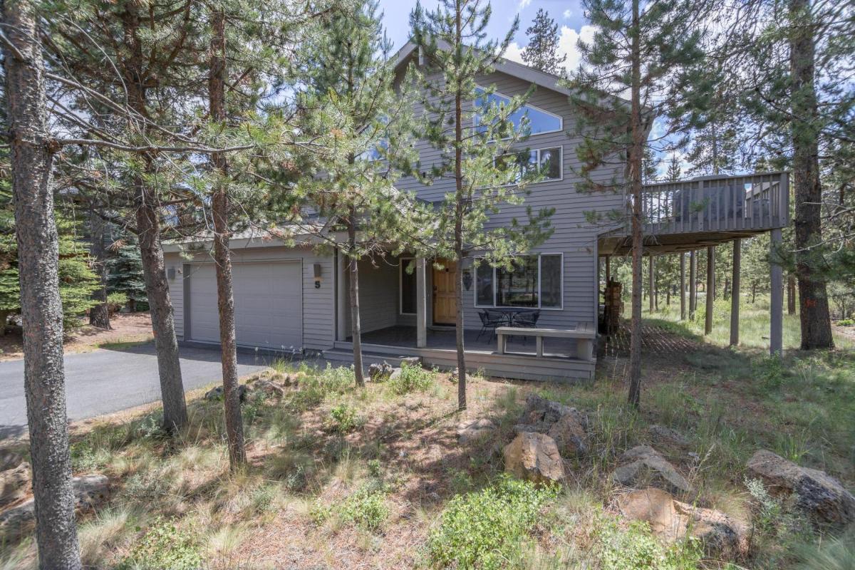 Pyramid 5-Sunriver Vacation Rentals by Sunset Lodging - Housity