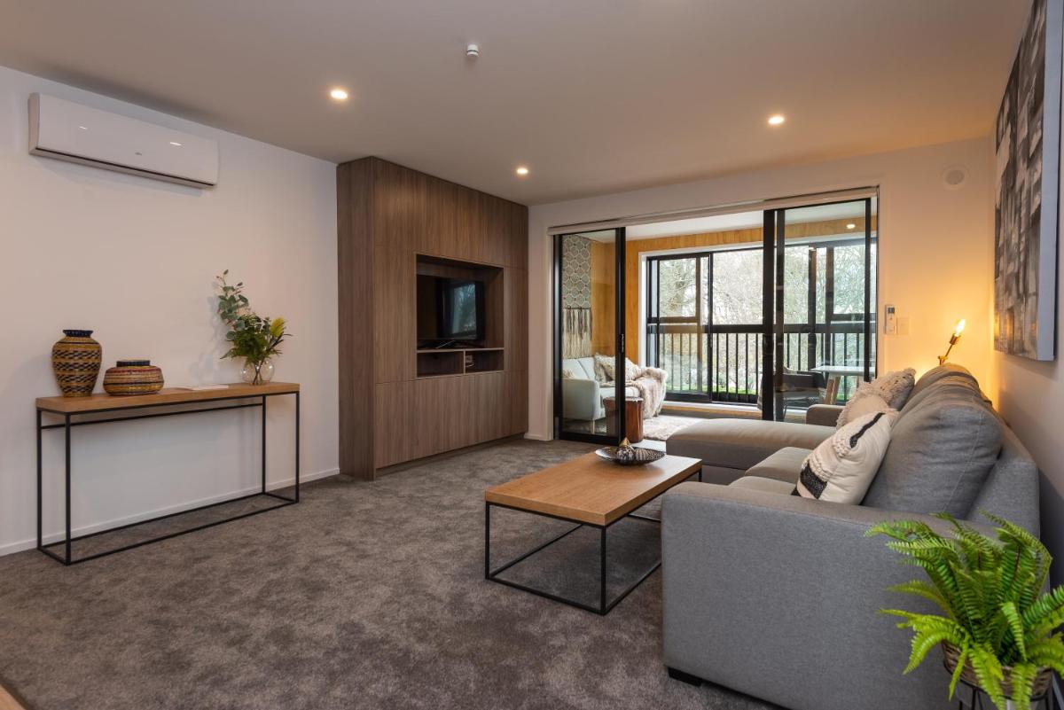 Suitetrails - Penthouse with Park View