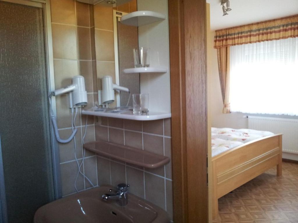 Landgasthof Zum Heiligenberg - Housity