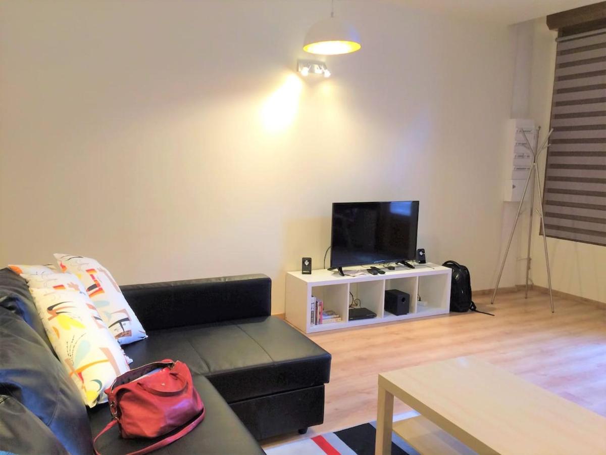 Modern Boulangerie, large 6 bedroom village house - Housity