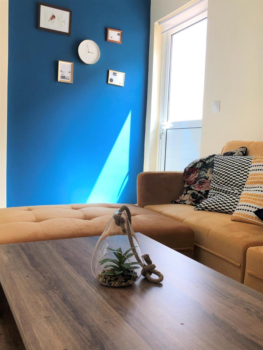 Suitetrails - Boho Apartment near Athens Airport